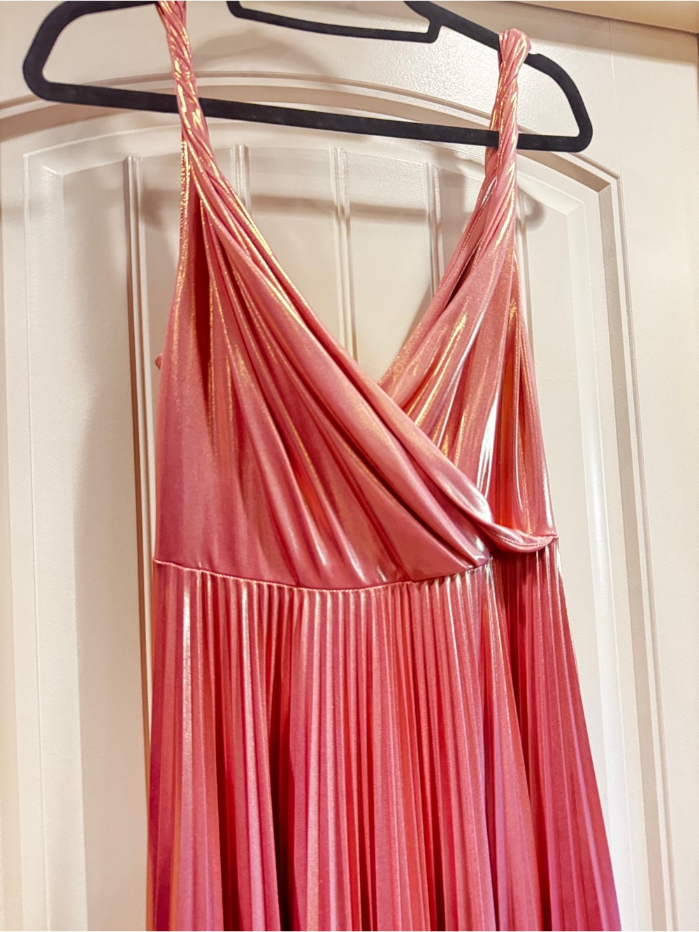Shimmery Pink and Gold Metallic Pleated V-Neck Dress from Beatrice Italia - Picture 3 of 3